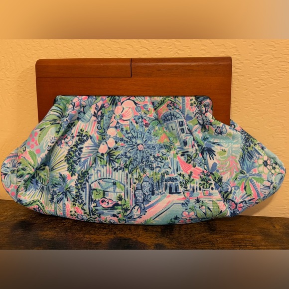 Absolutely gorgeous and rare! Lilly Pulitzer Bermuda Clutch. NWT - Picture 10 of 13